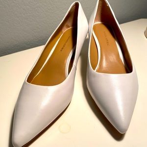 White Kitten Heel Pump 2” Heel Pointy Toe 8.5